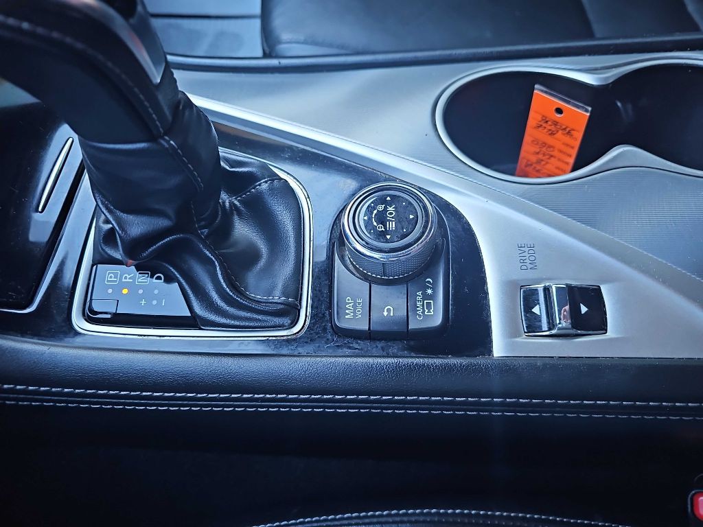 2018 INFINITI Q60 Image 18