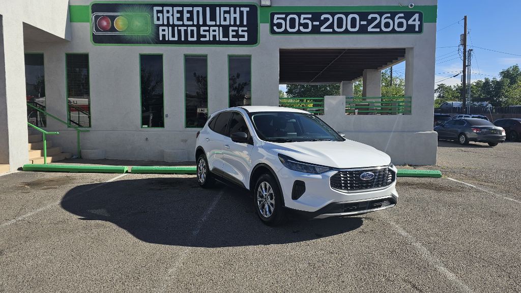 2023 Ford Escape Image 1