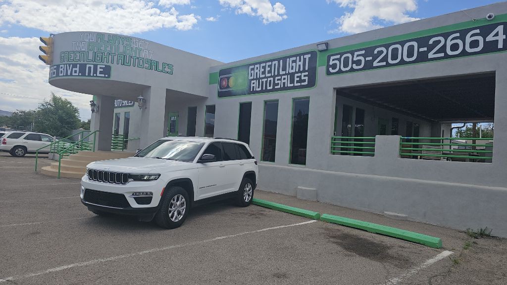 2022 Jeep Grand Cherokee Image 2