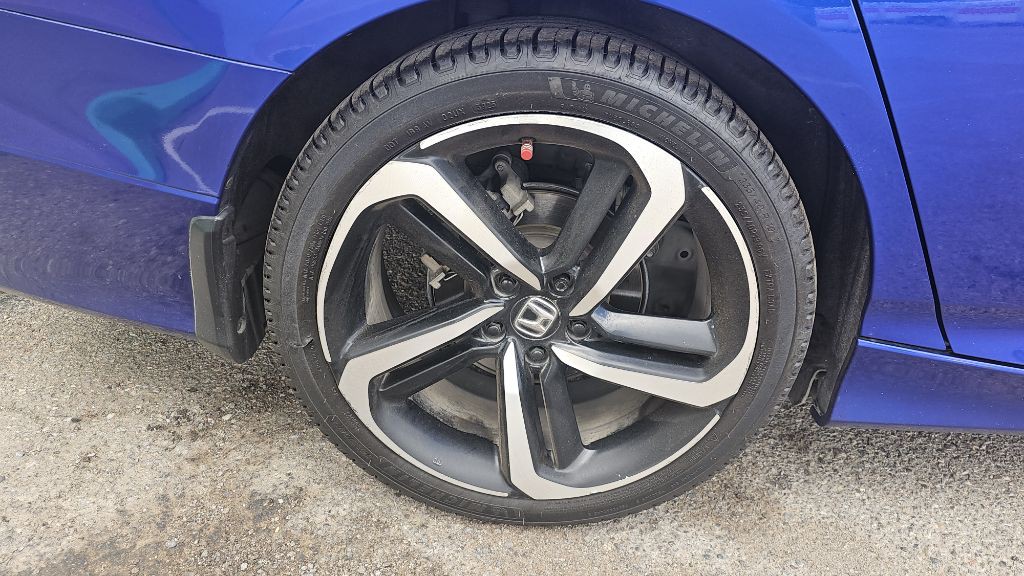 2020 Honda Accord Image 5