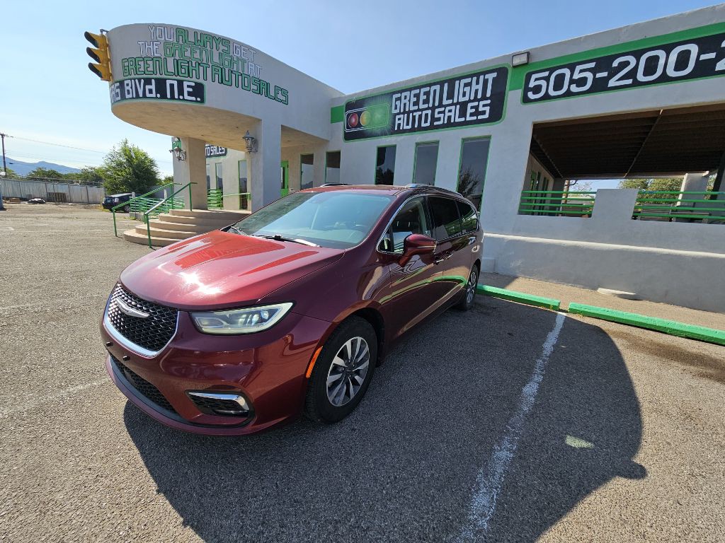 2021 Chrysler Pacifica Image 2