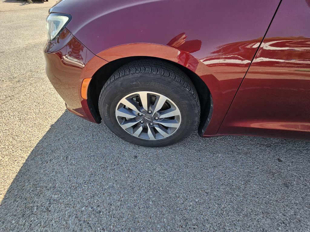 2021 Chrysler Pacifica Image 7