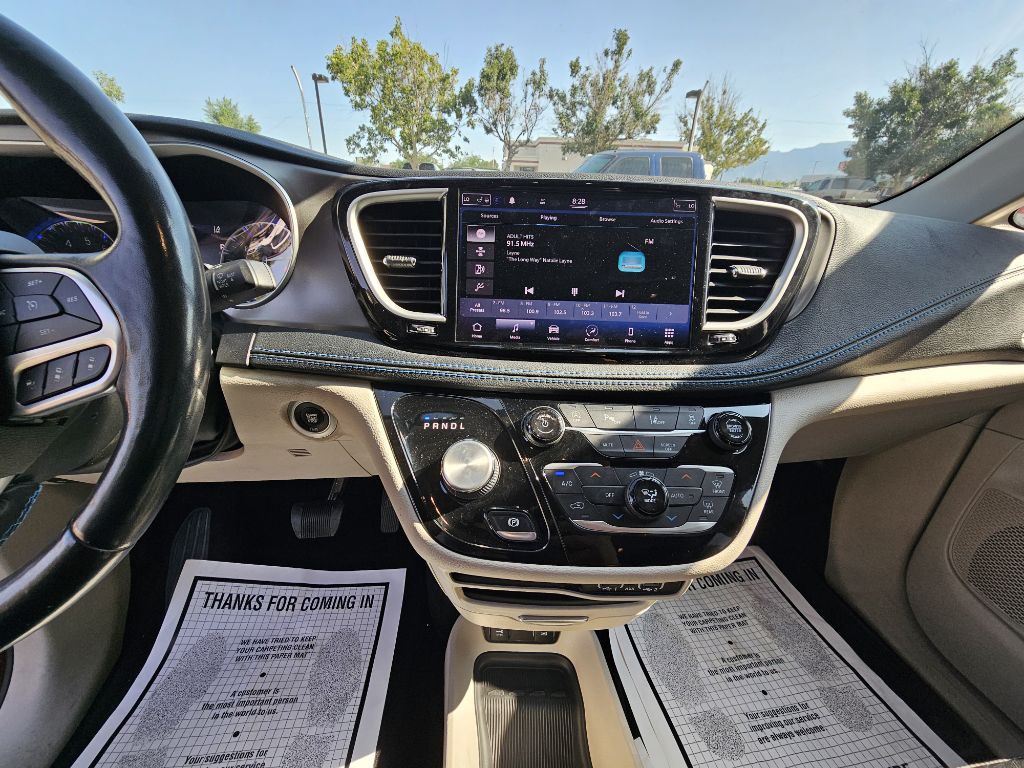 2021 Chrysler Pacifica Image 12