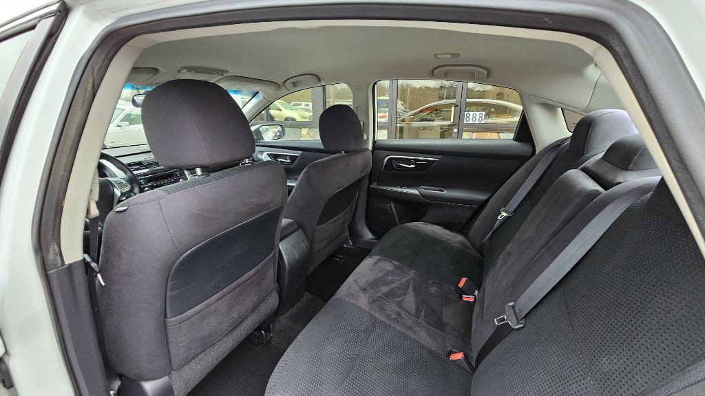 2014 Nissan Altima Image 8