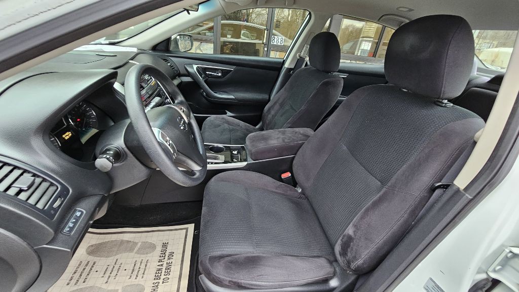 2014 Nissan Altima Image 9
