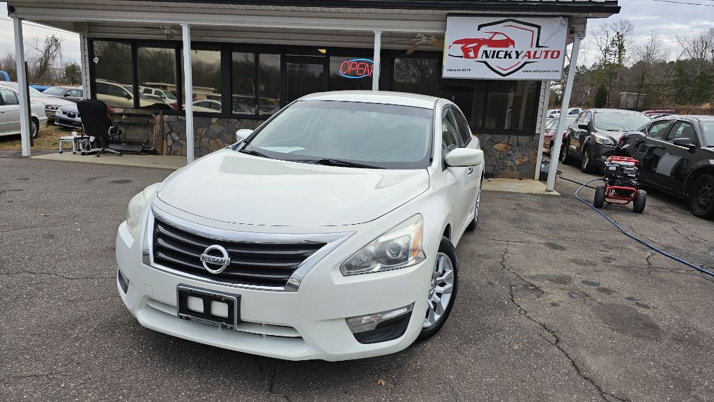 2014 Nissan Altima Image 11