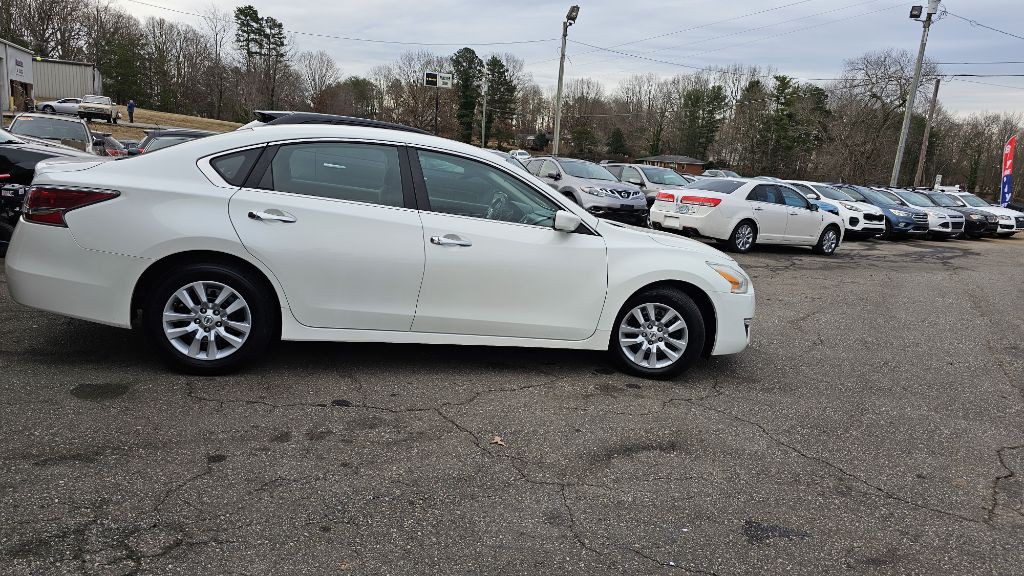 2014 Nissan Altima Image 15