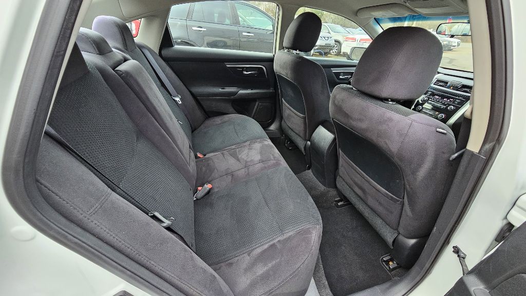 2014 Nissan Altima Image 16