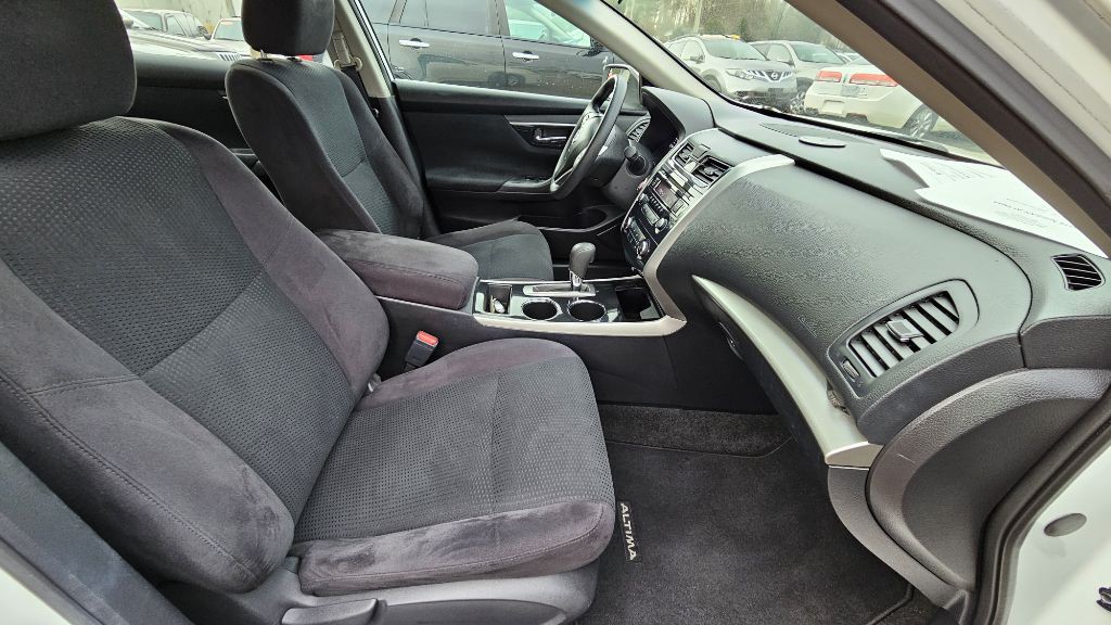 2014 Nissan Altima Image 17
