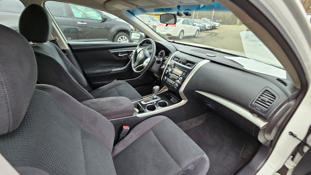 2014 Nissan Altima Image 18