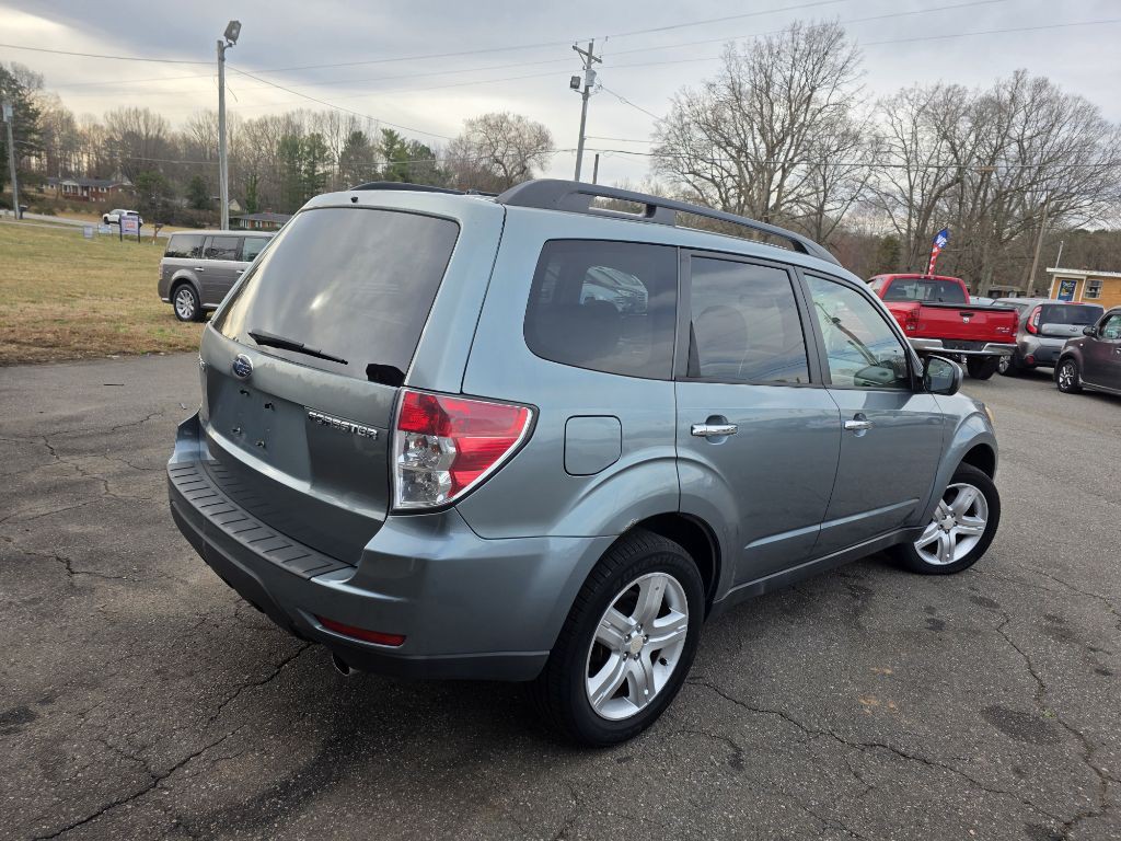 2009 Subaru Forester Image 16