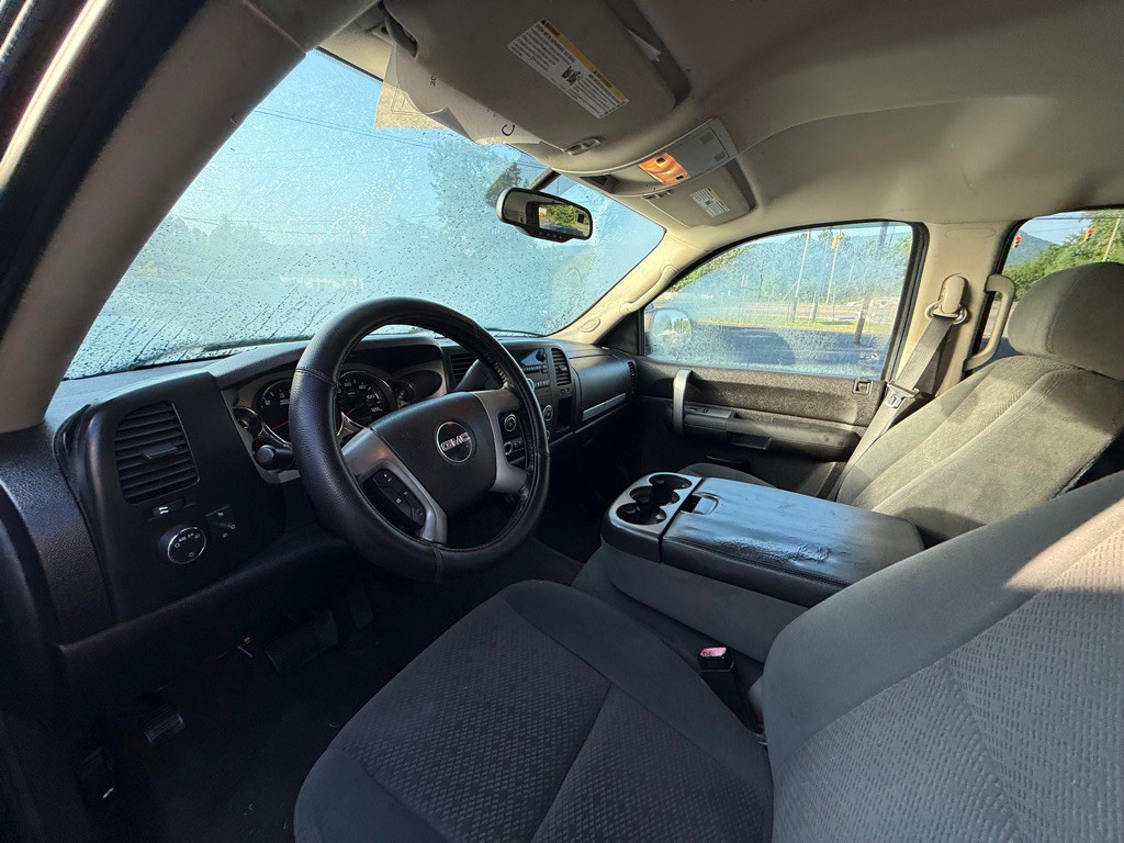 2007 GMC Sierra Image 7