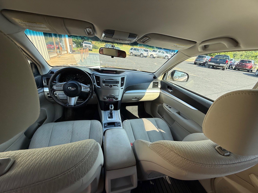 2011 Subaru Outback Image 3
