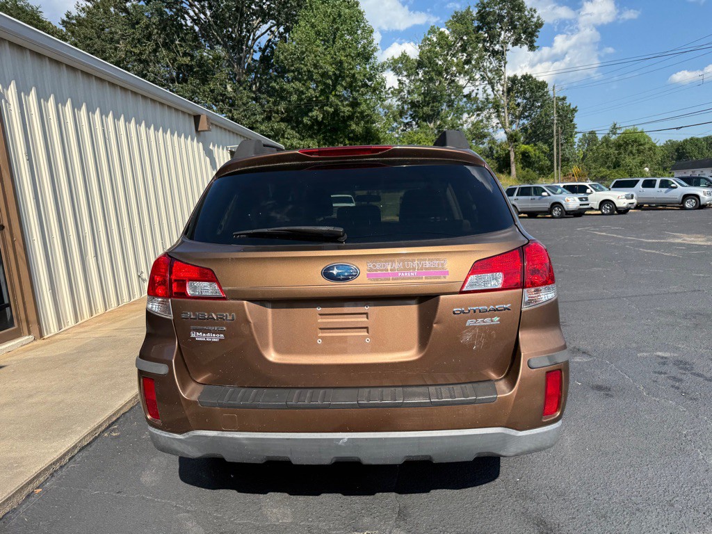 2011 Subaru Outback Image 5