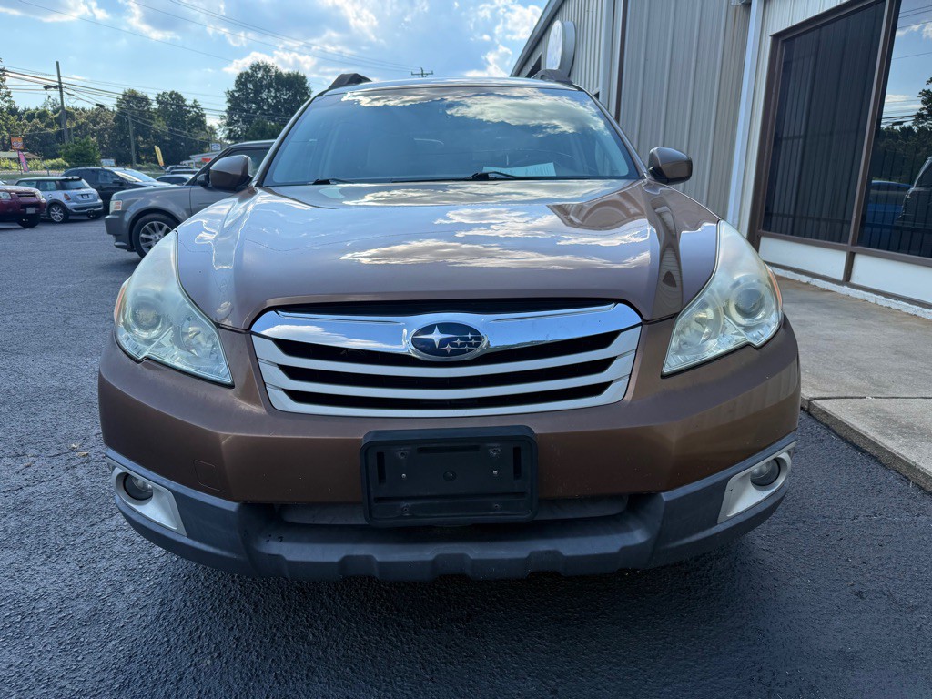 2011 Subaru Outback Image 10