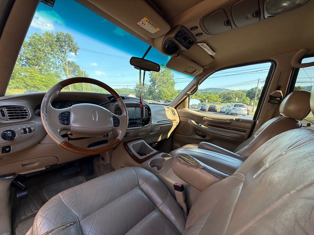 1998 Lincoln Navigator Image 10
