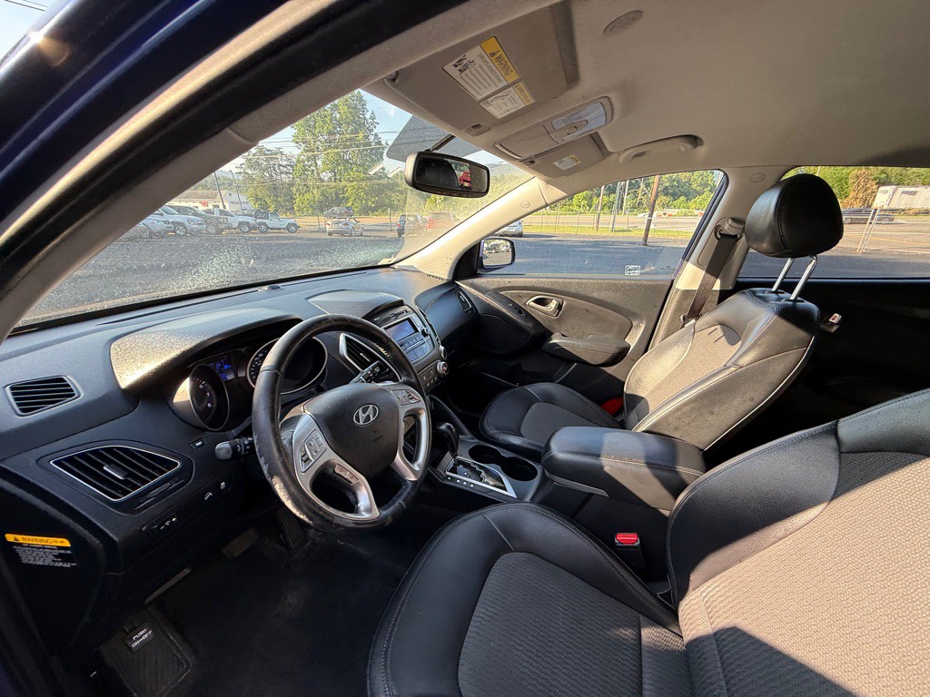 2011 Hyundai Tucson Image 7