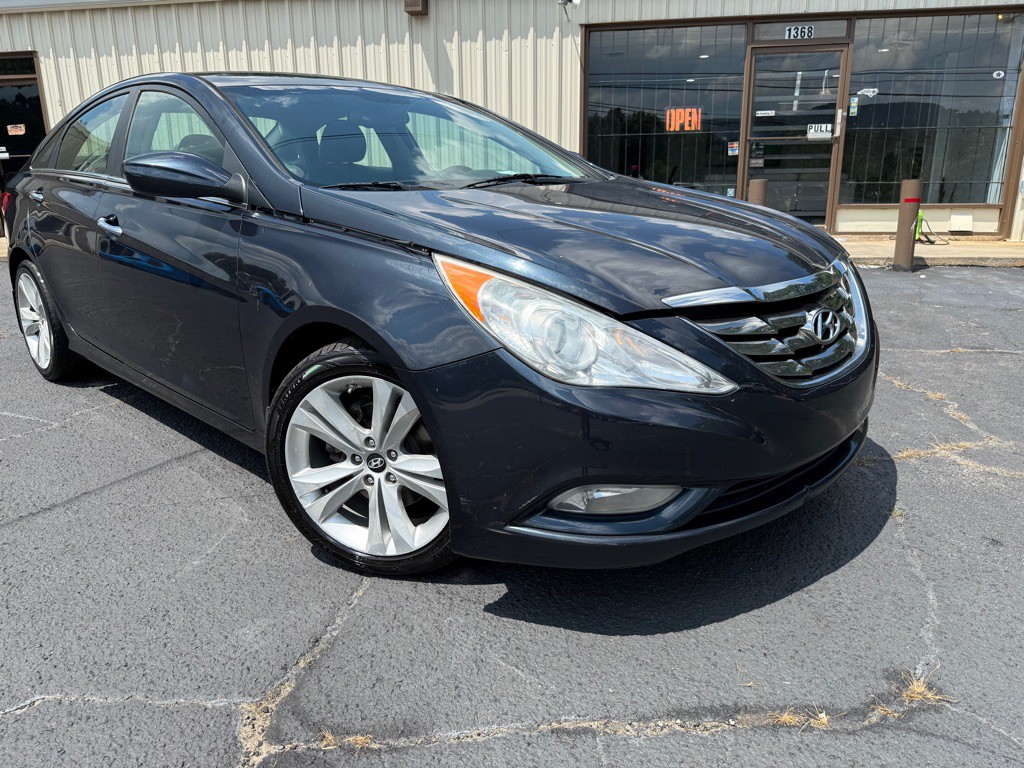 2013 Hyundai Sonata Image 2