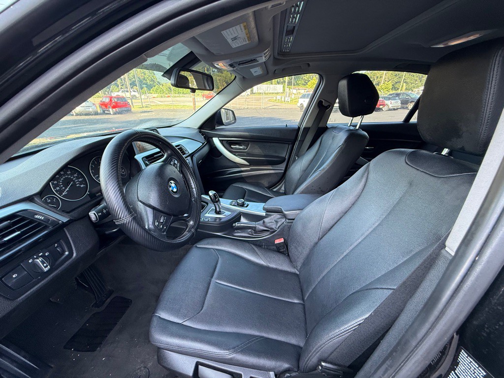 2015 BMW 3 Series Image 2