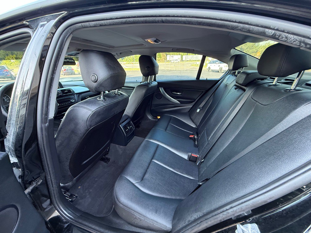 2015 BMW 3 Series Image 3