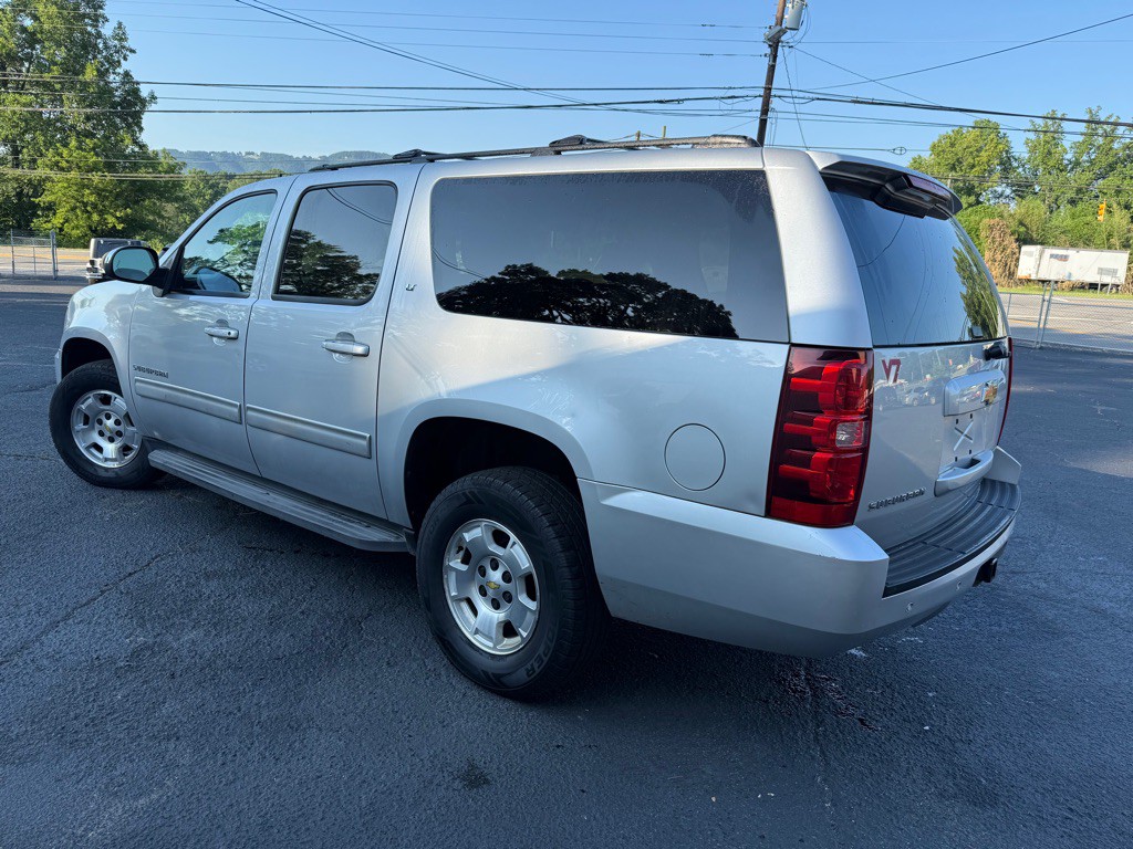 2013 Chevrolet Suburban Image 20