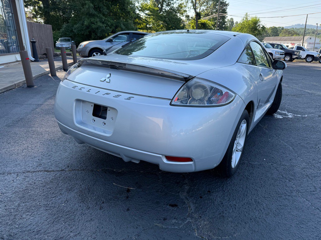 2007 Mitsubishi Eclipse Image 8