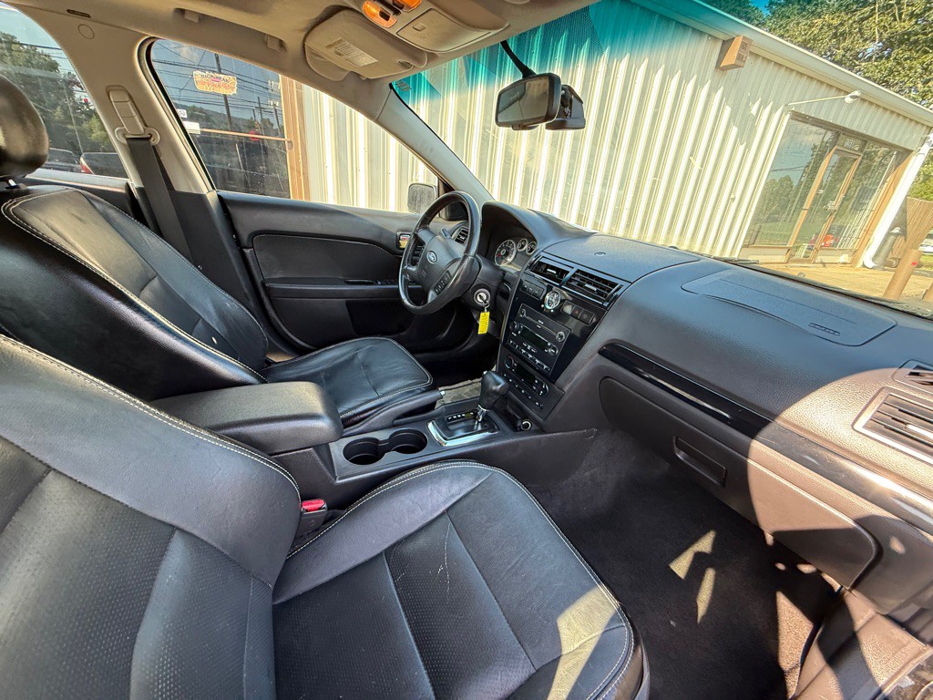 2007 Ford Fusion Image 2