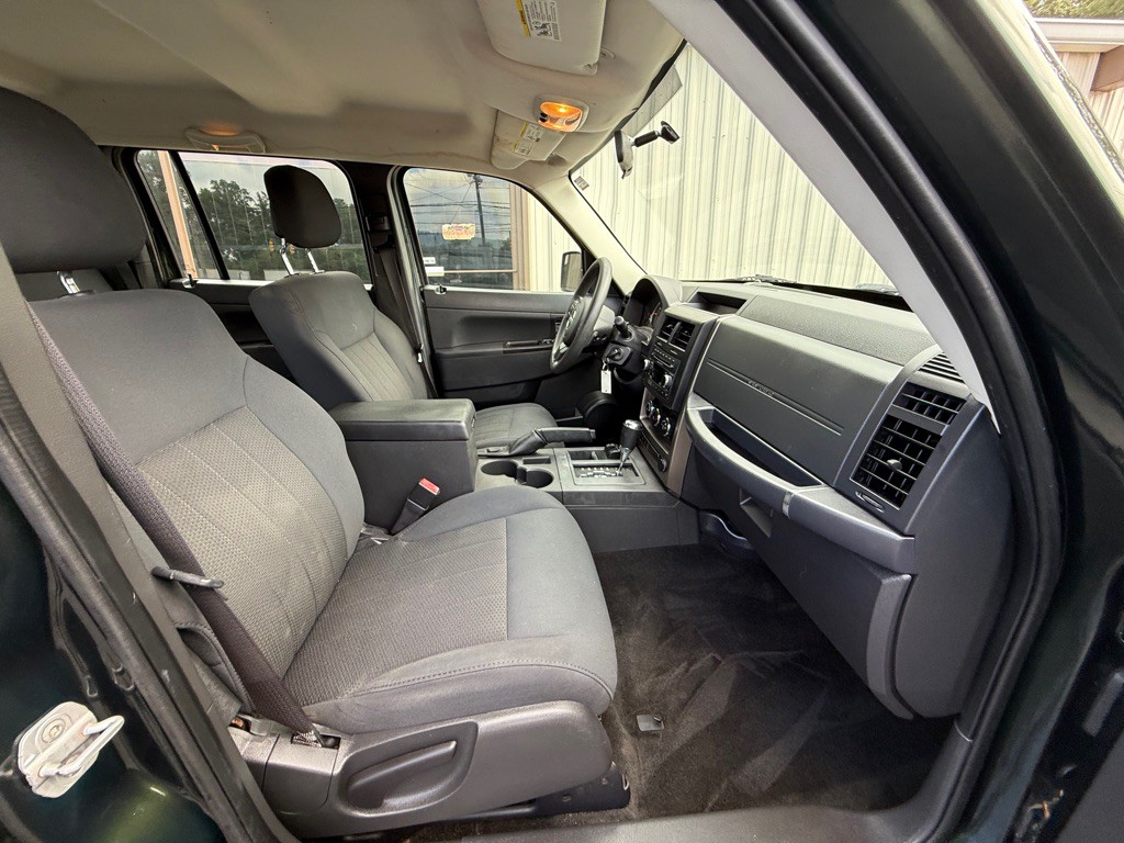 2012 Jeep Liberty Image 12