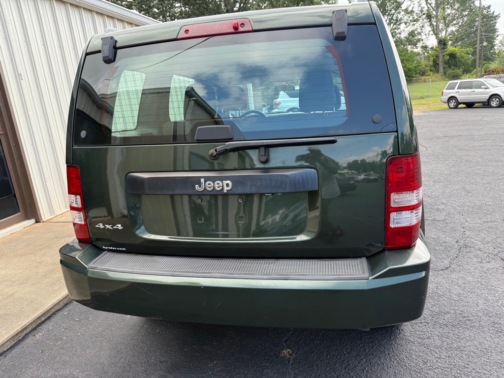 2012 Jeep Liberty Image 17