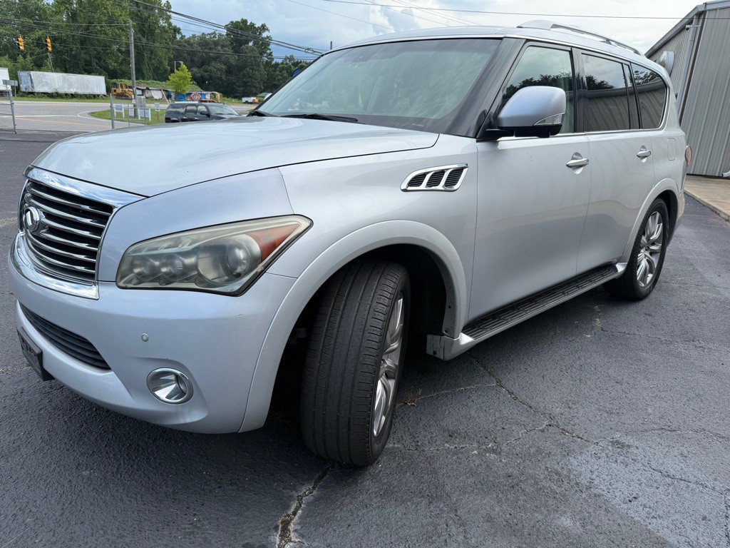 2012 INFINITI QX56 Image 5