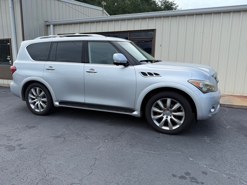 2012 INFINITI QX56 Image 22