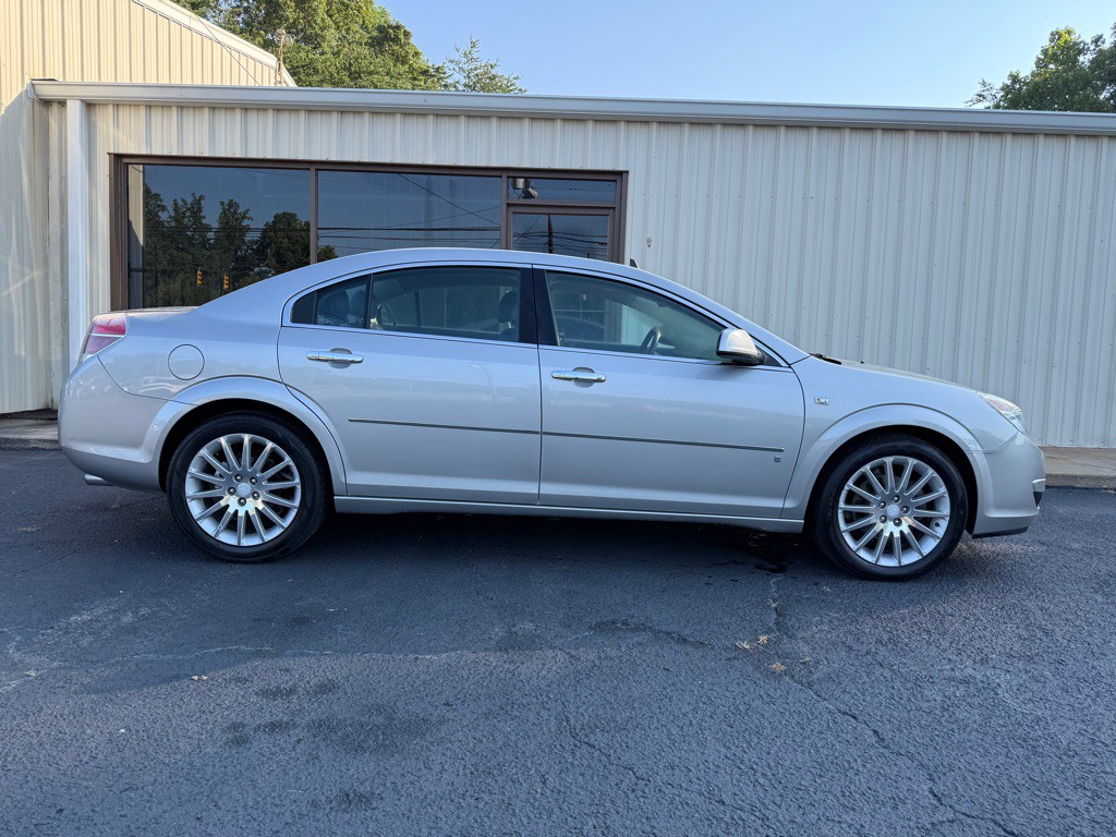 2007 Saturn Aura Image 2