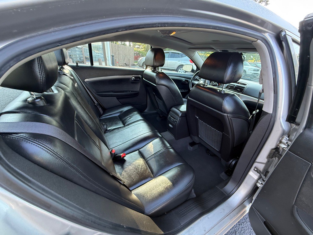 2007 Saturn Aura Image 12
