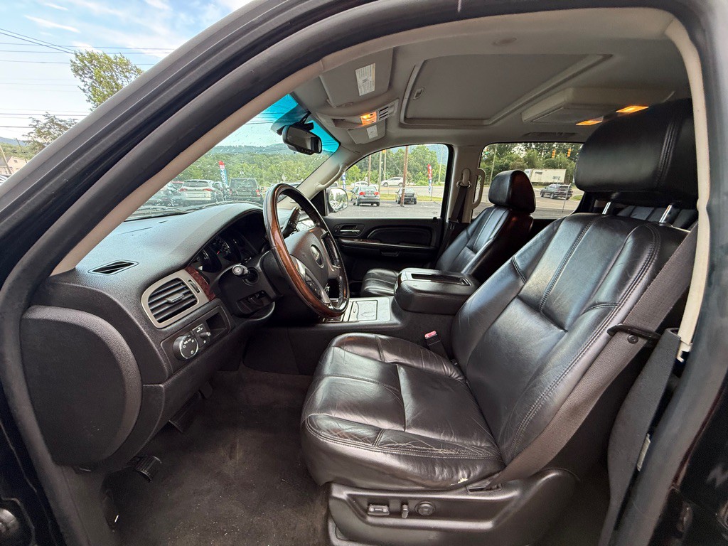 2008 GMC Yukon Image 10