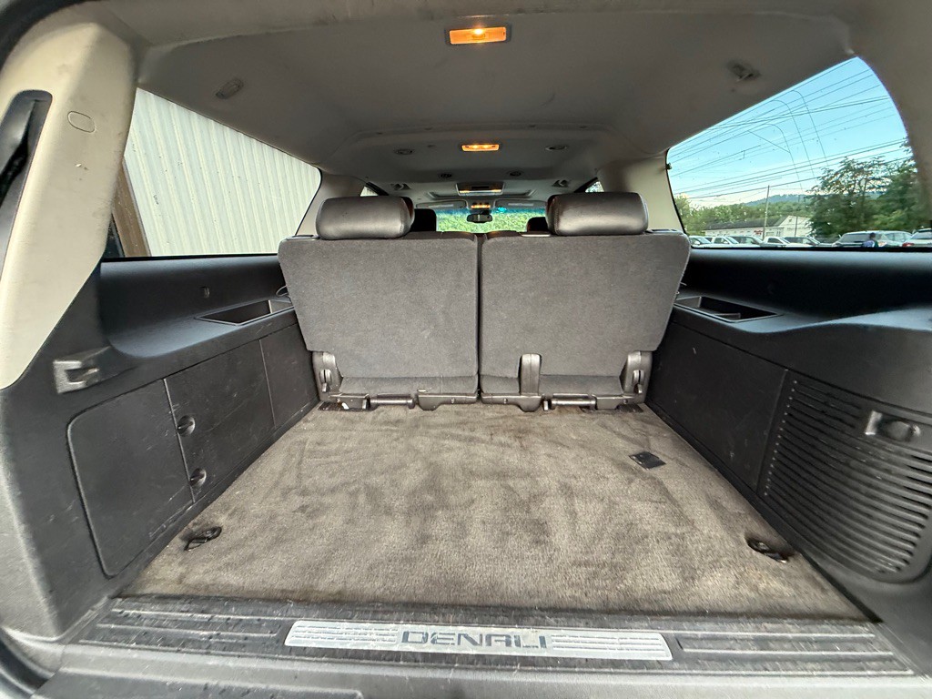 2008 GMC Yukon Image 12