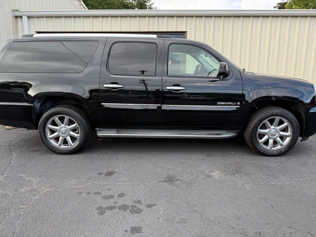 2008 GMC Yukon Image 19