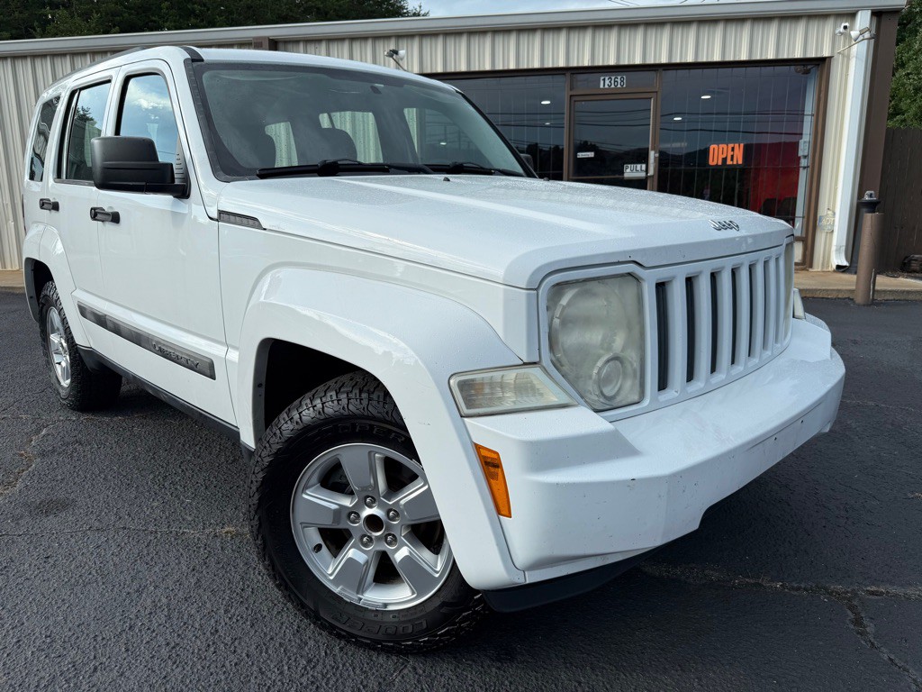 2012 Jeep Liberty Image 1