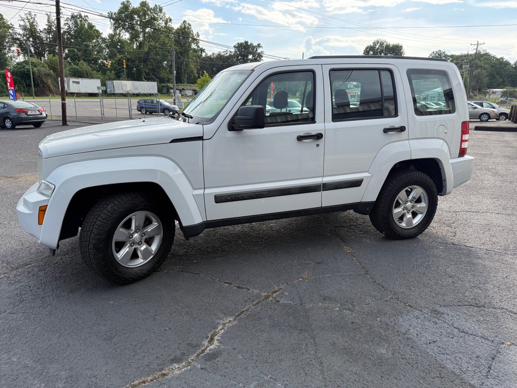 2012 Jeep Liberty Image 3