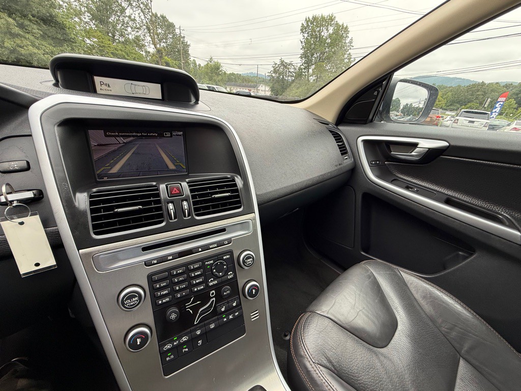 2011 Volvo XC60 Image 9