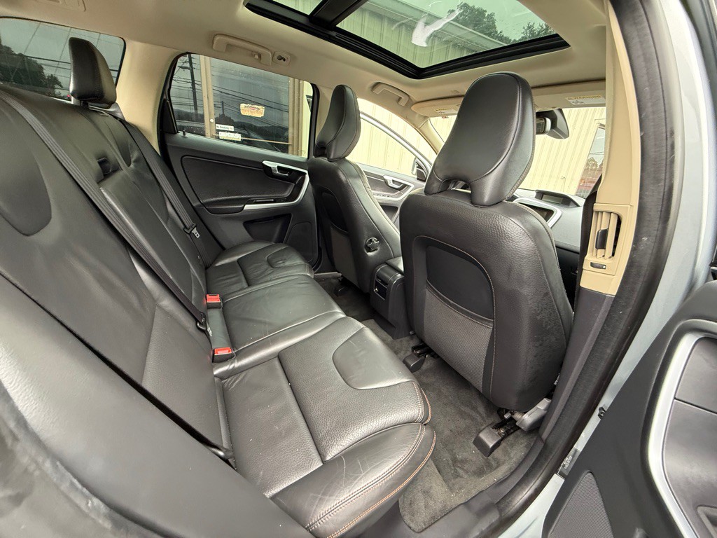 2011 Volvo XC60 Image 12