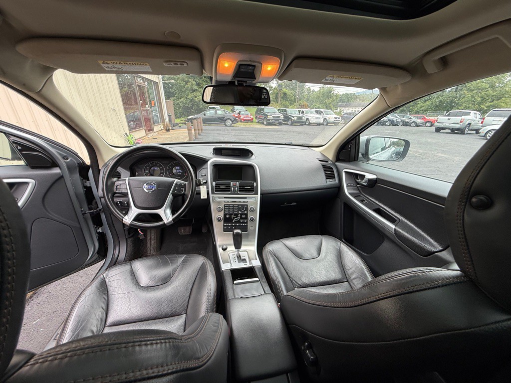 2011 Volvo XC60 Image 16