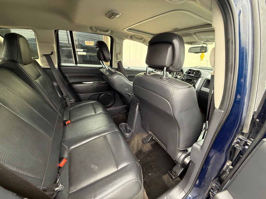 2015 Jeep Compass Image 12