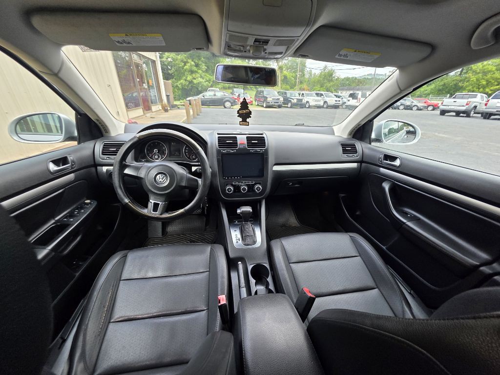 2010 Volkswagen Jetta Image 7