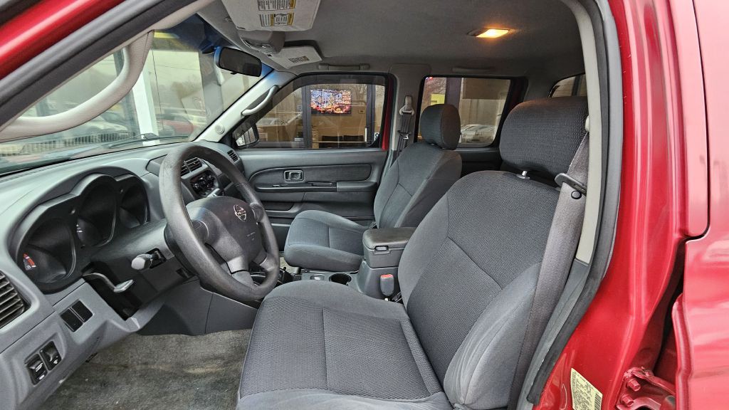 2003 Nissan Frontier Image 8