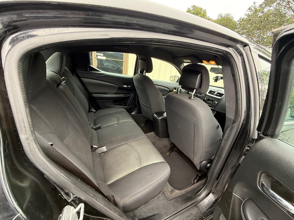 2013 Dodge Avenger Image 6