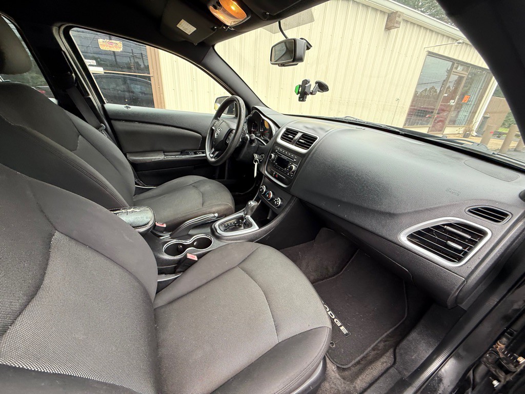 2013 Dodge Avenger Image 8