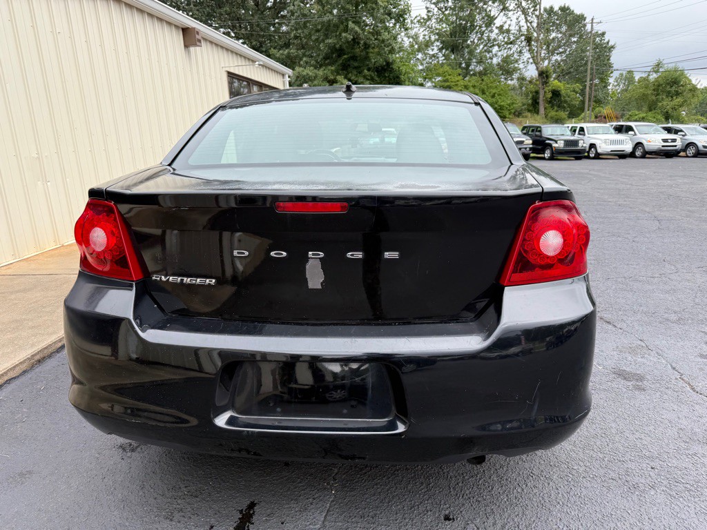 2013 Dodge Avenger Image 10