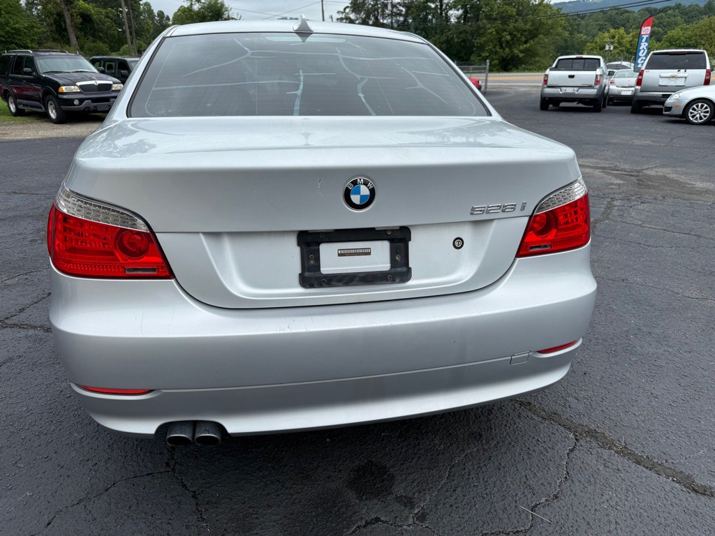 2008 BMW 5 Series Image 4