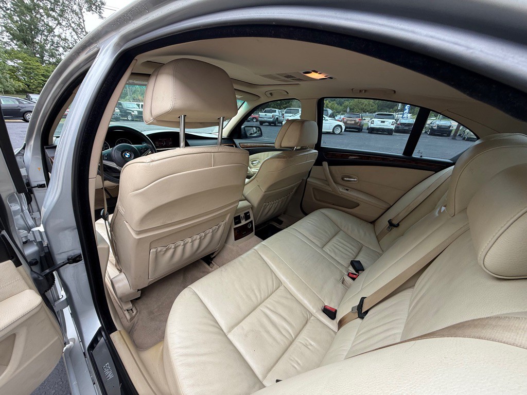 2008 BMW 5 Series Image 12