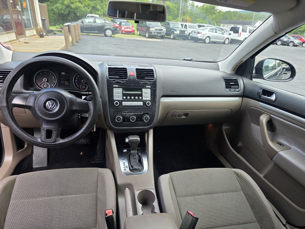 2010 Volkswagen Jetta Image 7